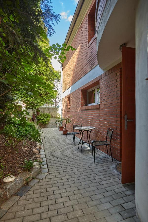 Villa In Bio Garden - You Will Save Money Here Прага Екстериор снимка
